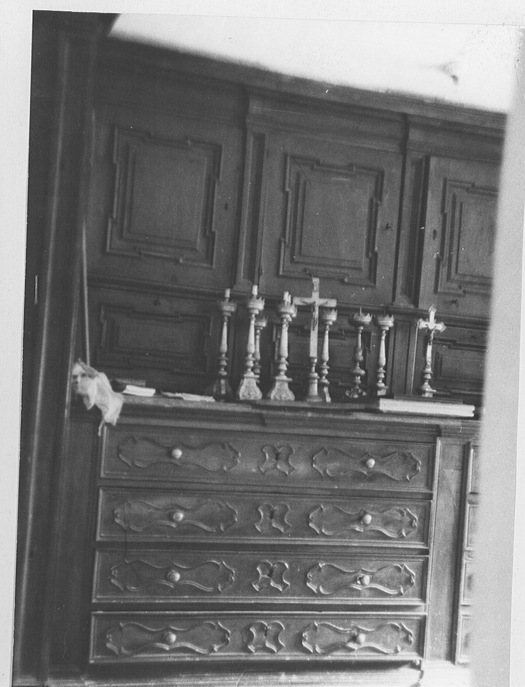 armadio da sacrestia, opera isolata - bottega lombarda (inizio sec. XVIII)