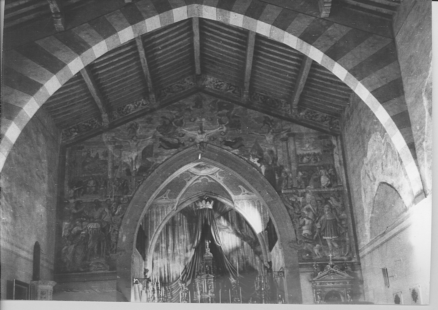 crocifissione di Cristo (dipinto murale, opera isolata) - ambito lombardo (metà sec. XVI)