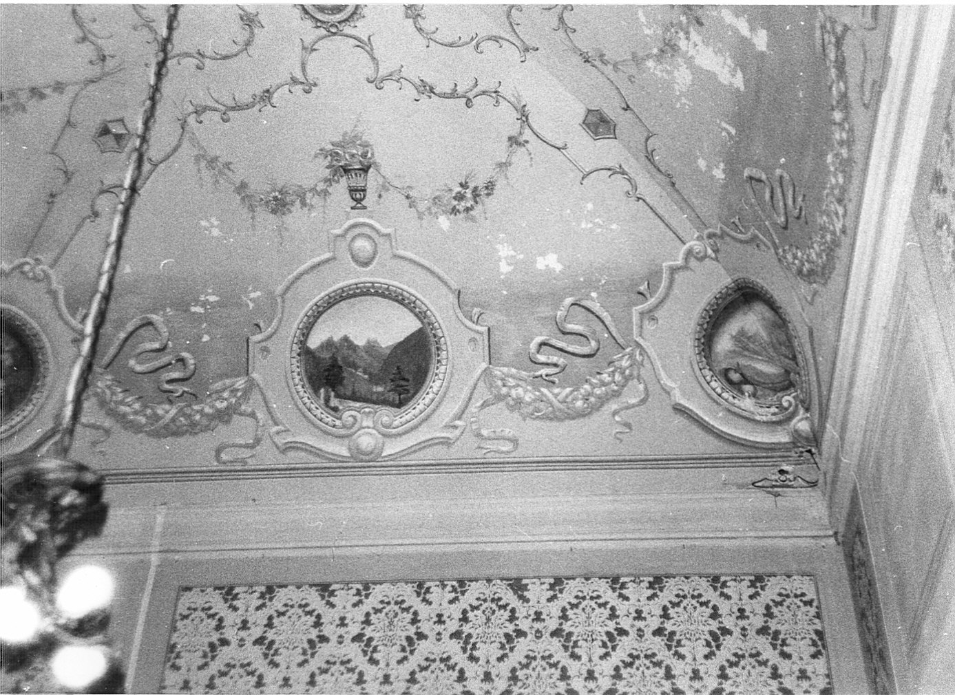 veduta di Villa Amalia (dipinto murale, elemento d'insieme) di Scrosati Luigi (attribuito) (metà sec. XIX)