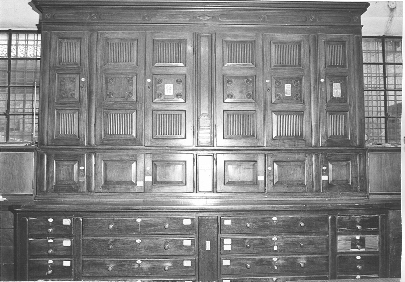 armadio da sacrestia - bottega lombarda (sec. XIX)