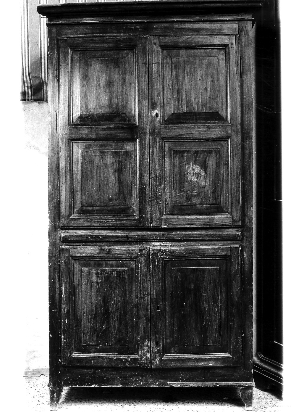 armadio da sacrestia, opera isolata - bottega pavese (fine sec. XIX)