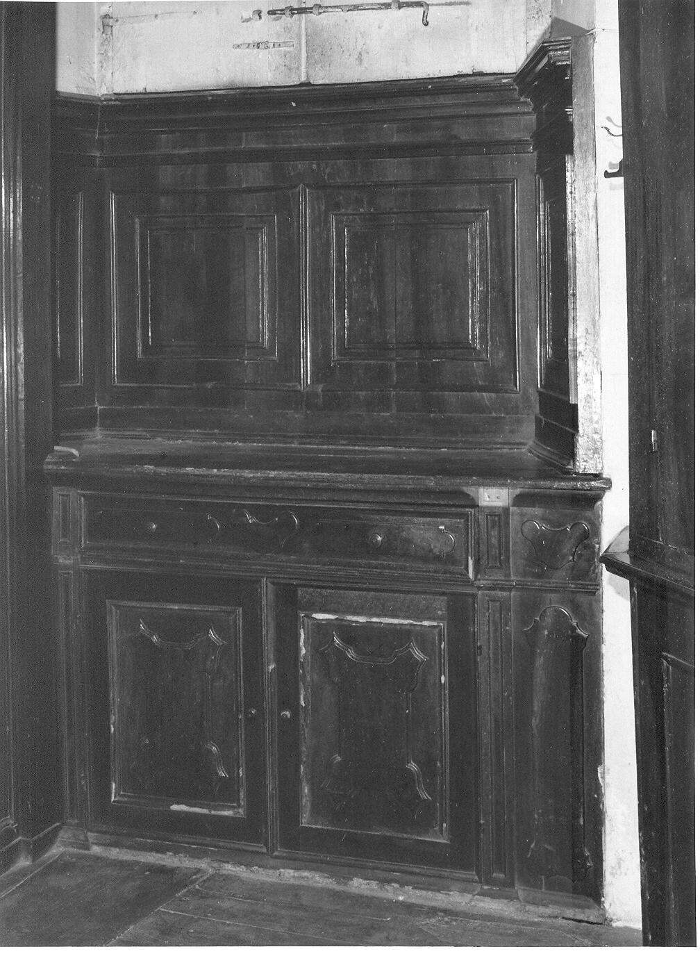 mobile da sacrestia, opera isolata - bottega lombarda (secc. XVII/ XVIII)