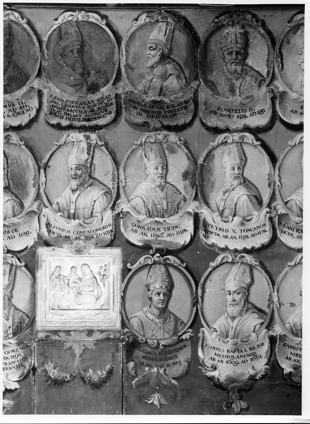 ritratti di vescovi pavesi (dipinto murale) di Biella Felice (sec. XVIII)