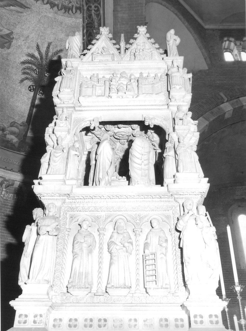 Santi/ monaci/ Vescovi rilievo, post 1360 - ante 1380