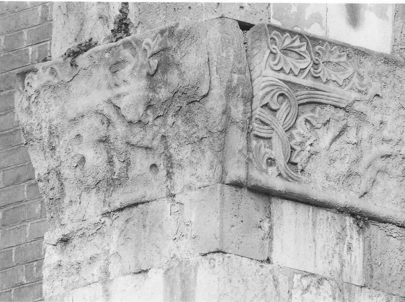 semicapitello, opera isolata - bottega lombarda (sec. XII)