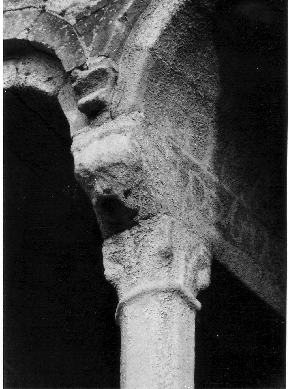 capitello, opera isolata - bottega lombarda (sec. XII)