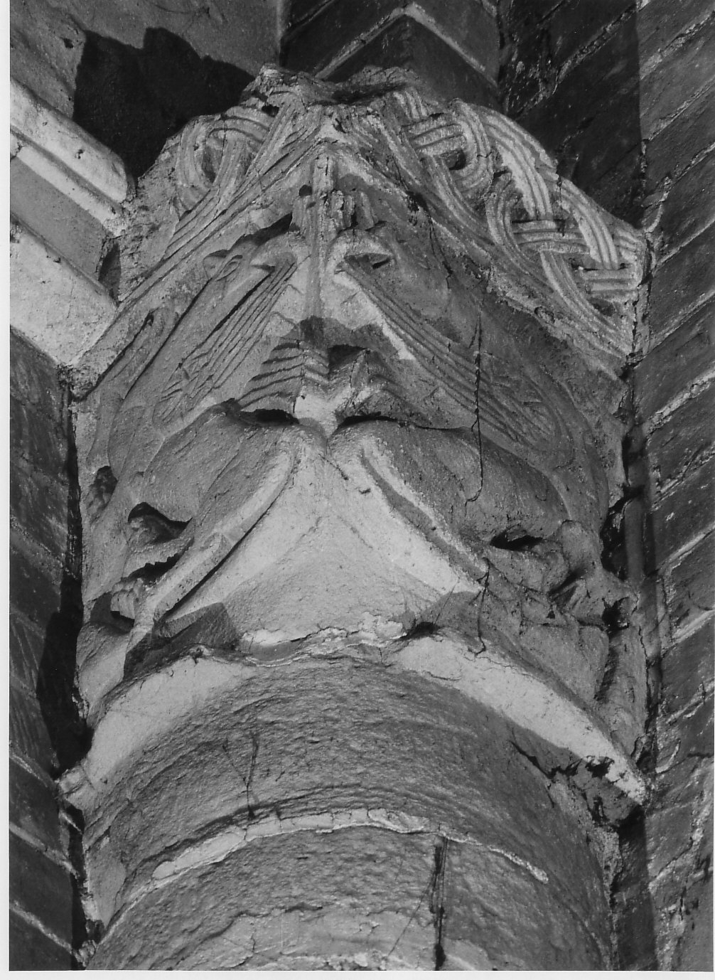 capitello di semipilastro, opera isolata - bottega lombarda (fine/inizio secc. XI/ XII)