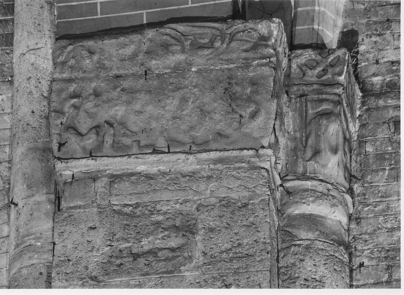 capitello di semipilastro, opera isolata - bottega lombarda (fine/inizio secc. XI/ XII)