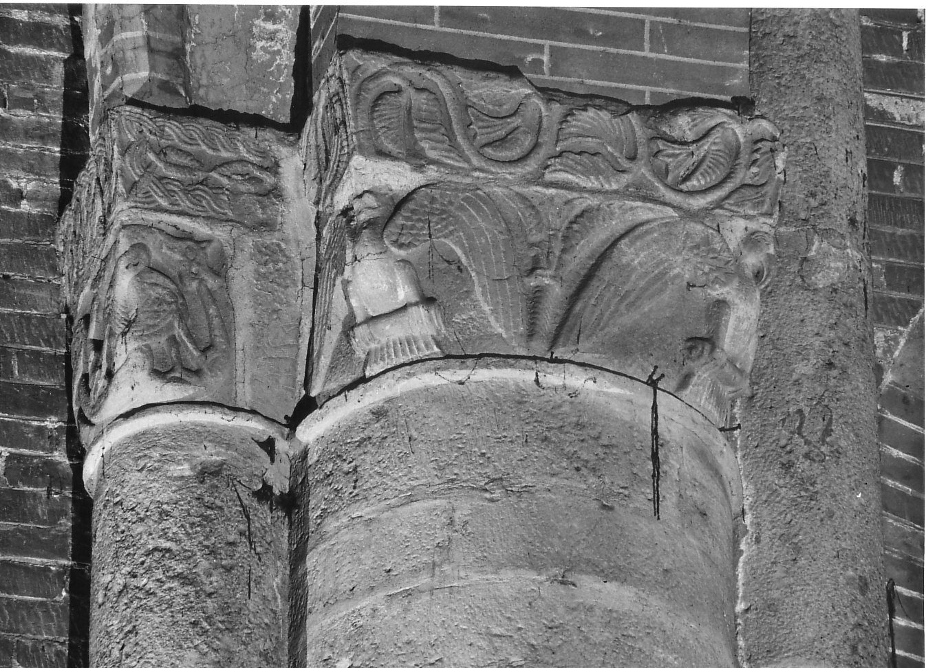 capitello di pilastro, opera isolata - bottega lombarda (fine/inizio secc. XI/ XII)