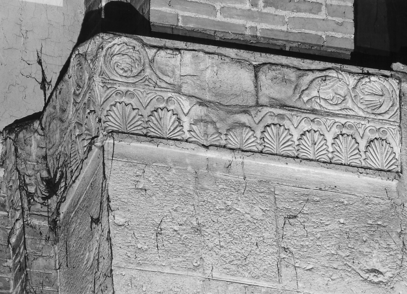 capitello di semipilastro, opera isolata - bottega lombarda (secc. XI/ XII)