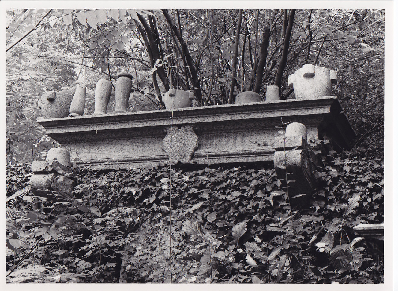 architrave di caminetto, opera isolata - bottega valtellinese (secc. XVII/ XVIII)