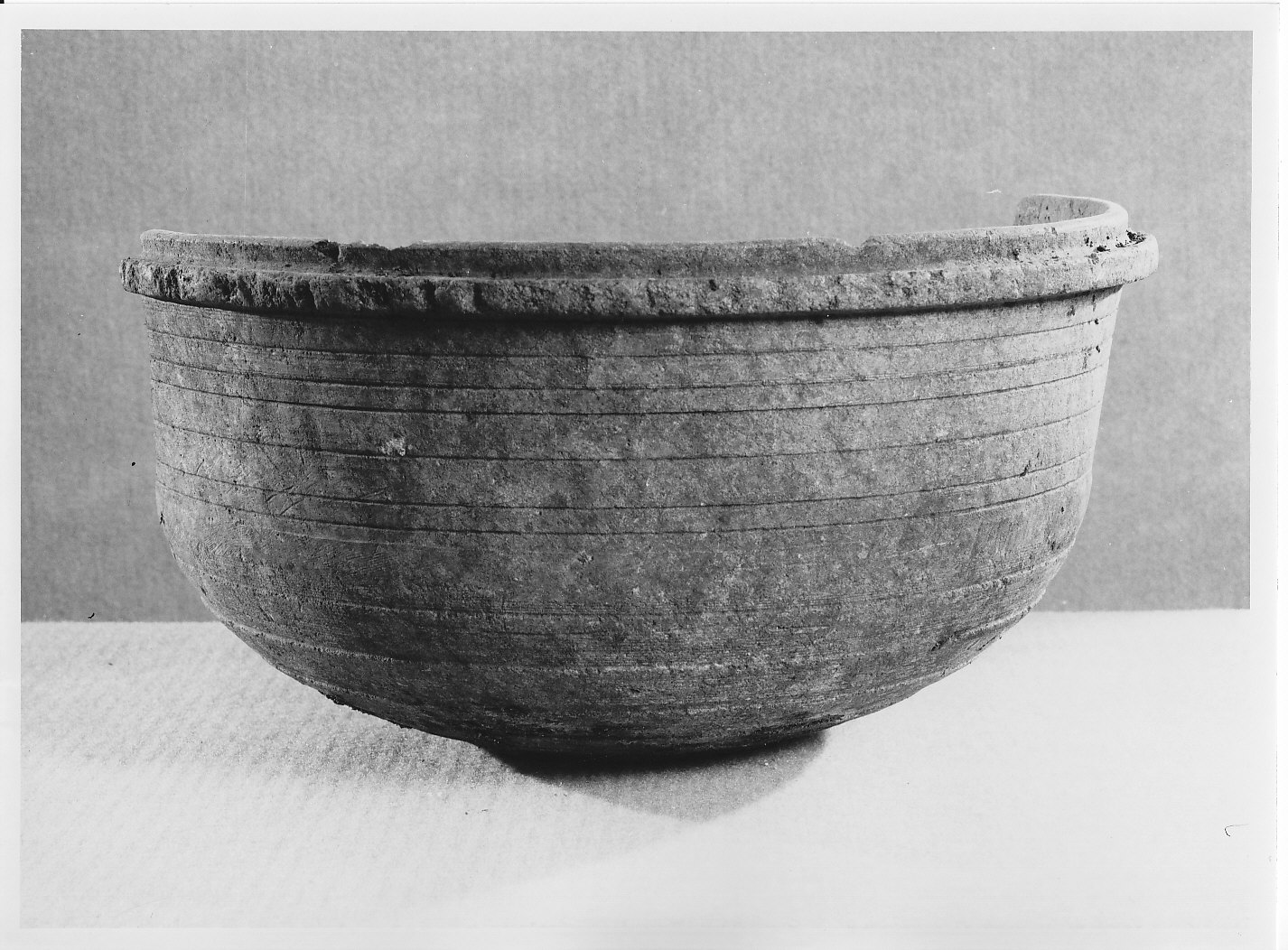 olla, opera isolata - bottega valtellinese (secc. XVI/ XVIII)