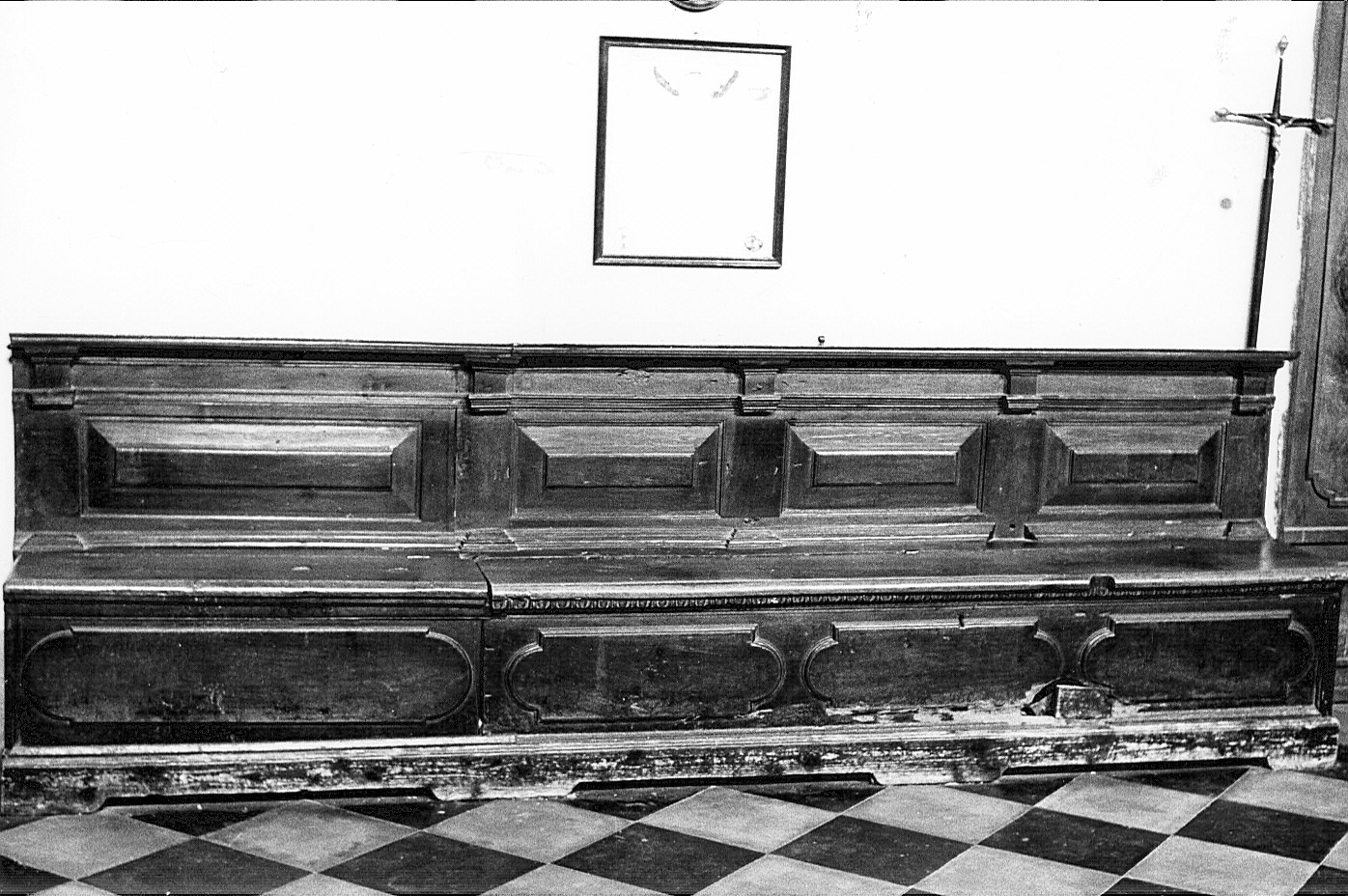 cassapanca, coppia - bottega lombarda (fine/inizio secc. XVII/ XVIII)