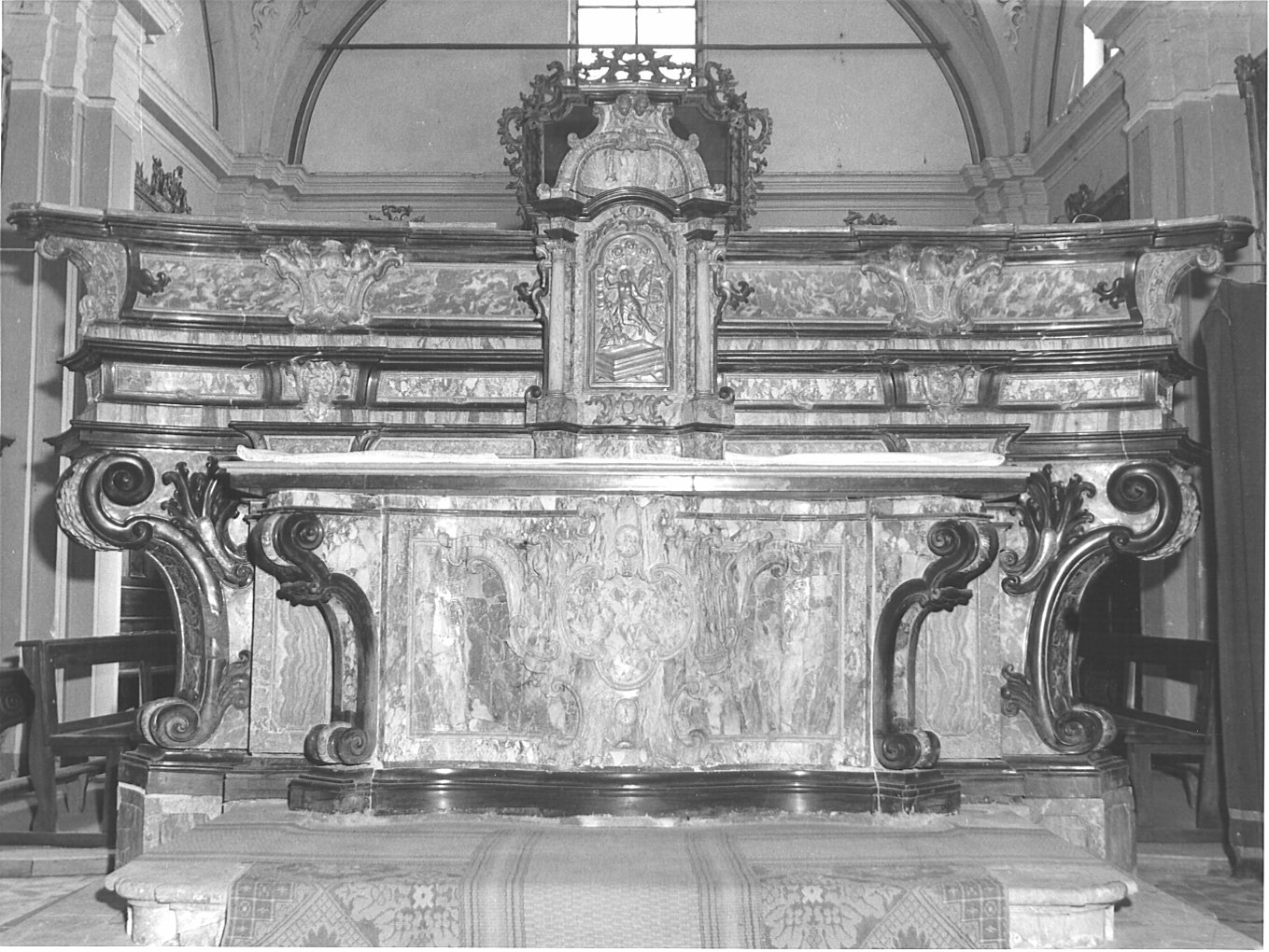 altare maggiore di Marchese Giacomo (attribuito) (sec. XVIII)