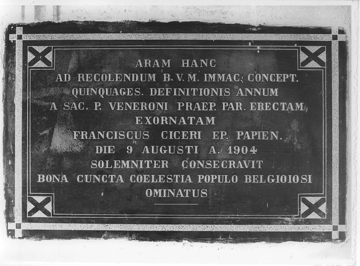 lapide commemorativa, opera isolata - bottega italiana (sec. XX)