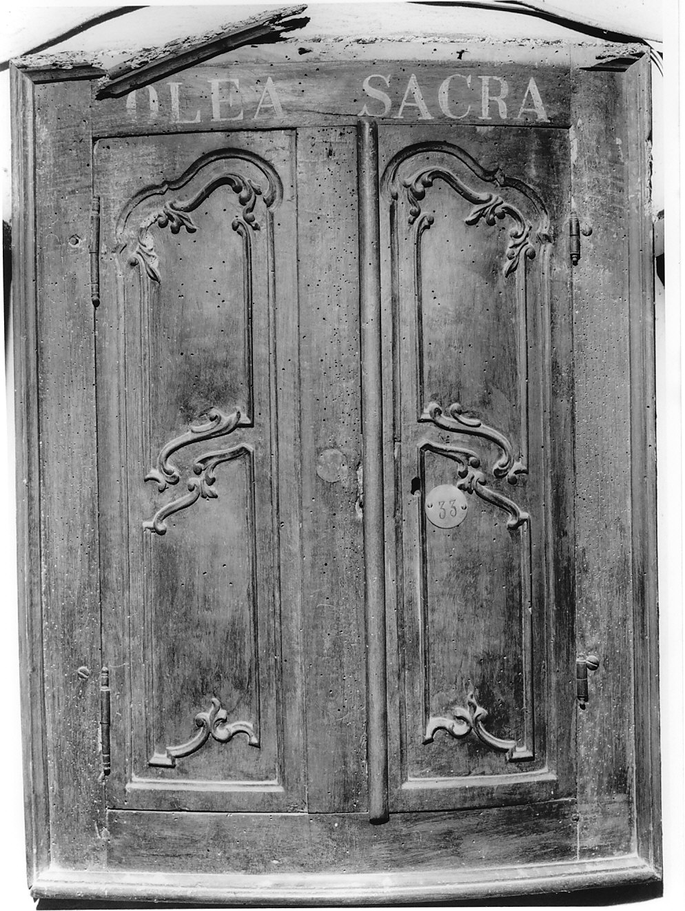 anta di armadietto per oli santi, opera isolata - bottega italiana (sec. XVIII)