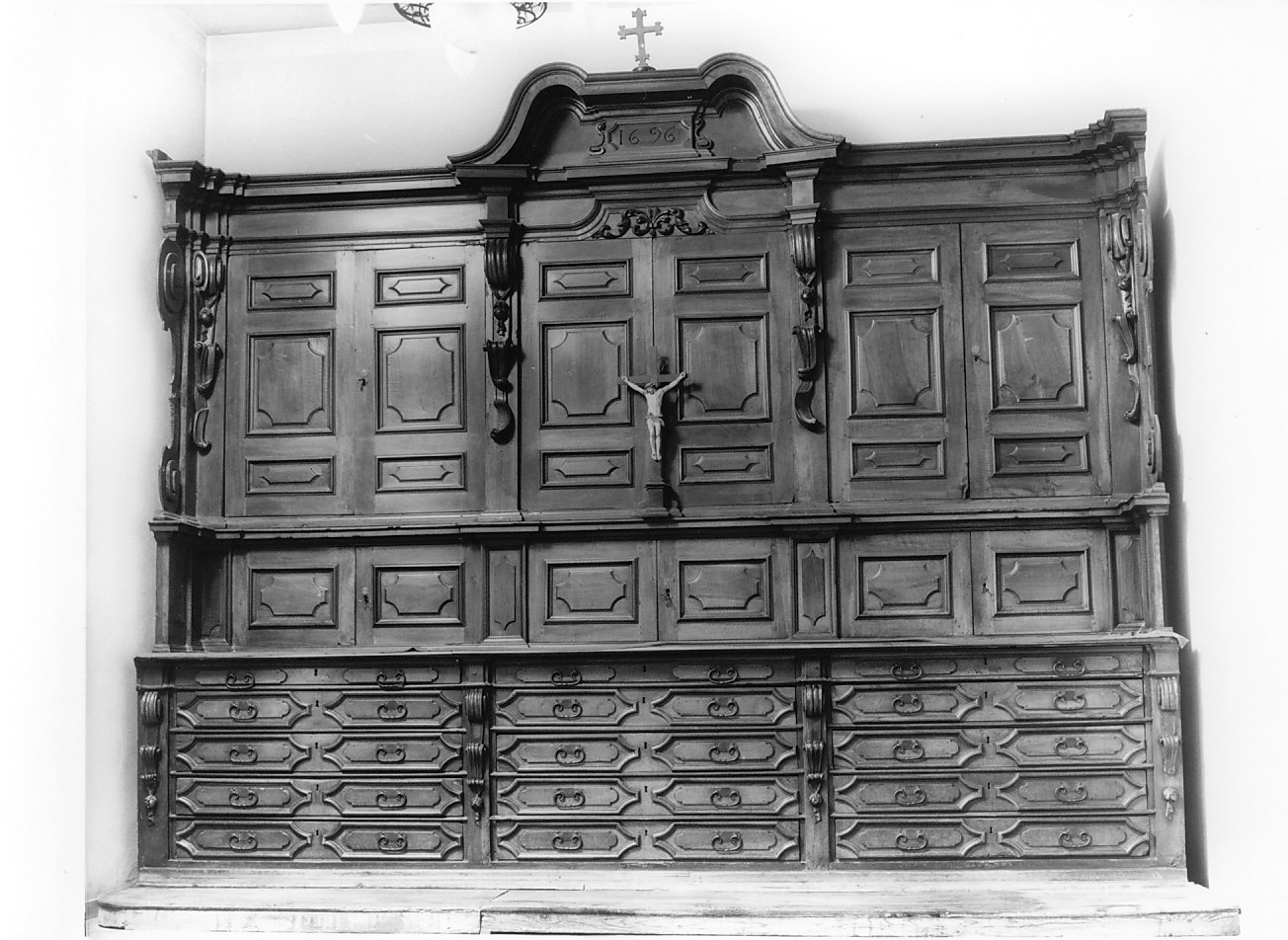 armadio da sacrestia, opera isolata - bottega lombarda (sec. XVII)