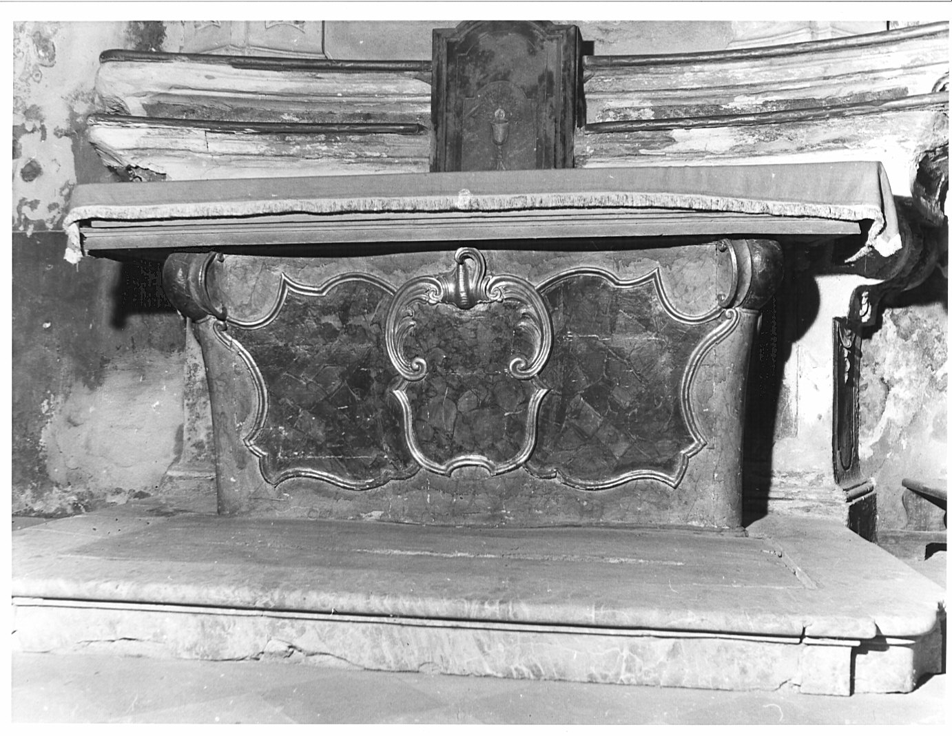 mensa d'altare - bottega lombarda (sec. XVII)