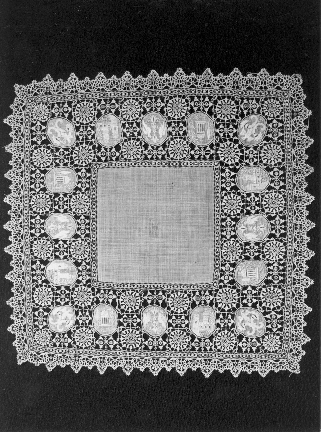 fazzoletto - manifattura italiana (ultimo quarto sec. XIX)