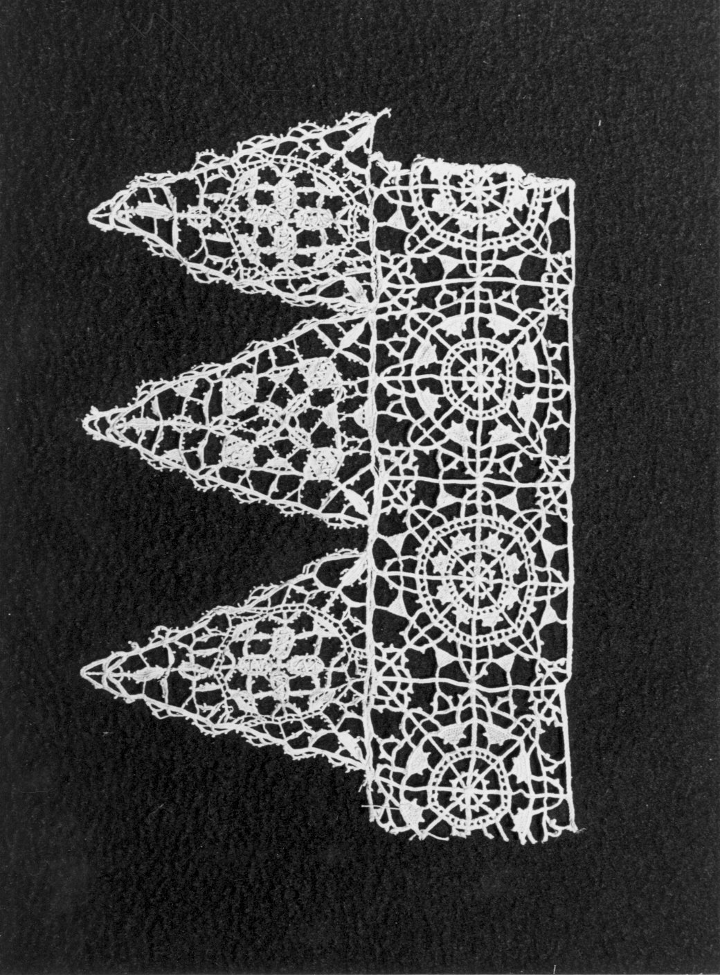 merletto - manifattura lombarda (ultimo quarto sec. XIX)