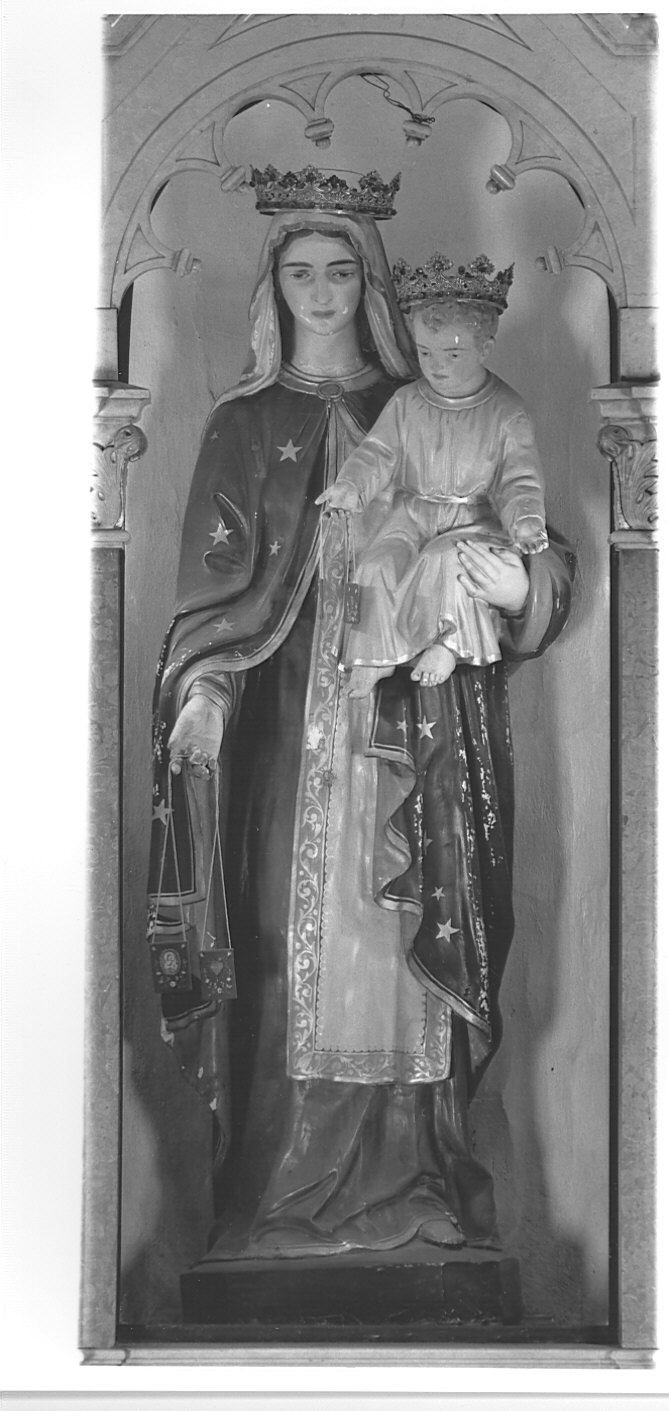 Madonna con Bambino (statua, opera isolata) - bottega lombarda (sec. XX)