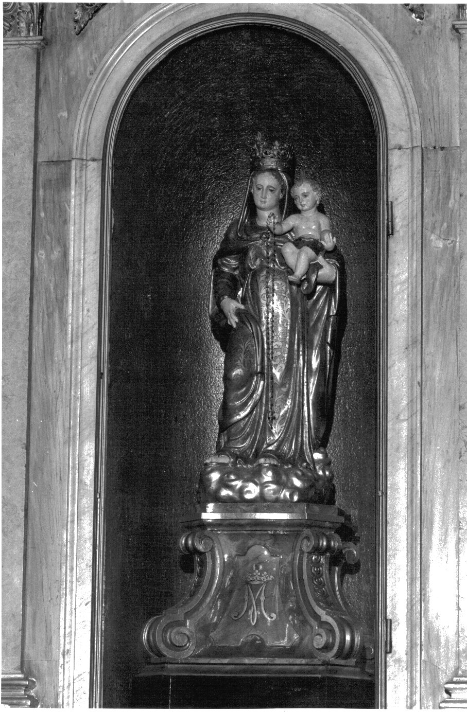 Madonna con Bambino (statua, opera isolata) - bottega lombarda (sec. XVI)