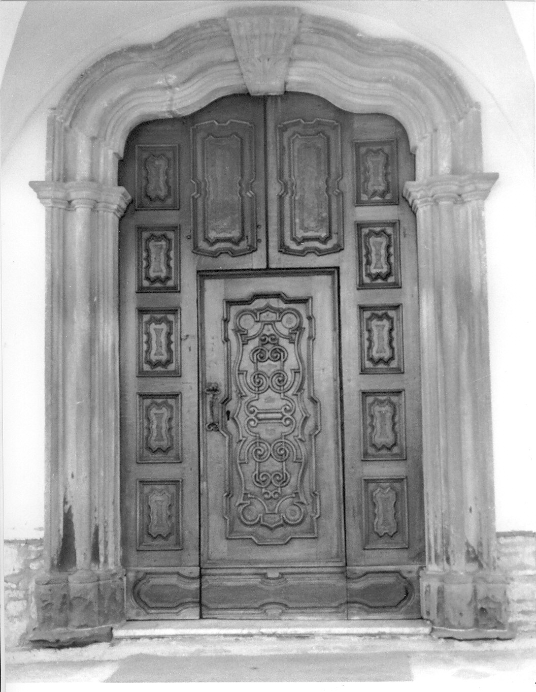 portale, opera isolata - bottega pavese (sec. XVIII)