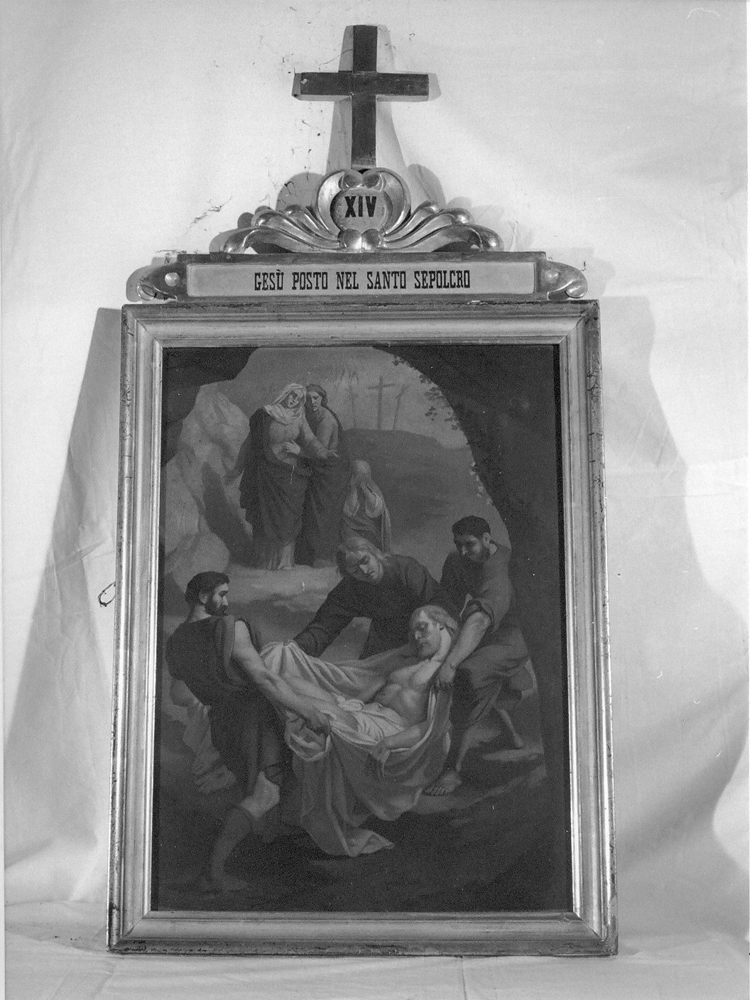 stazione XIV: Gesù deposto nel sepolcro (dipinto, elemento d'insieme) - ambito parigino (seconda metà sec. XIX)
