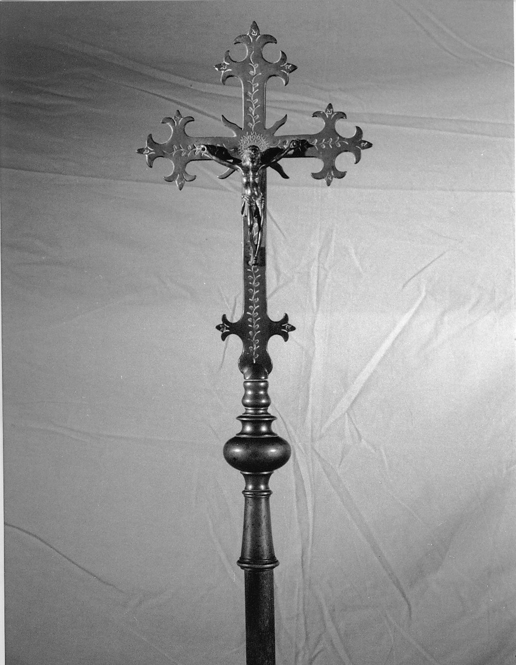 croce astile, opera isolata - bottega lombarda (sec. XVII)