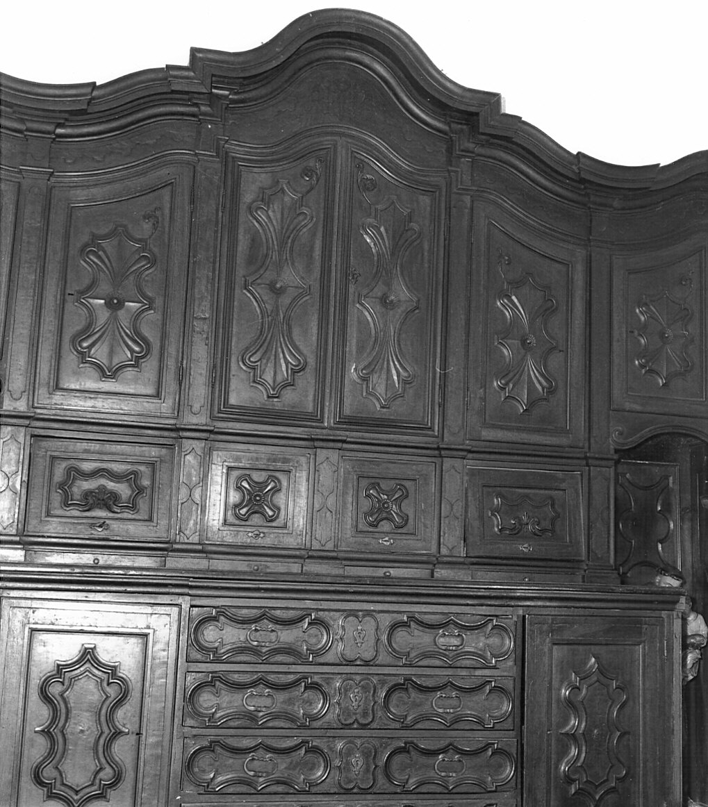 armadio da sacrestia - bottega pavese (seconda metà sec. XVIII)