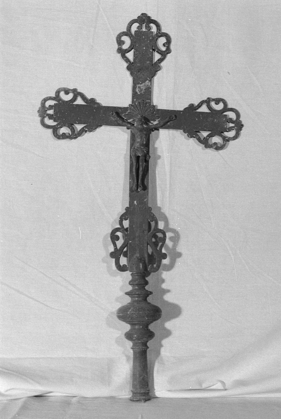 croce astile - bottega lombarda (seconda metà sec. XIX)