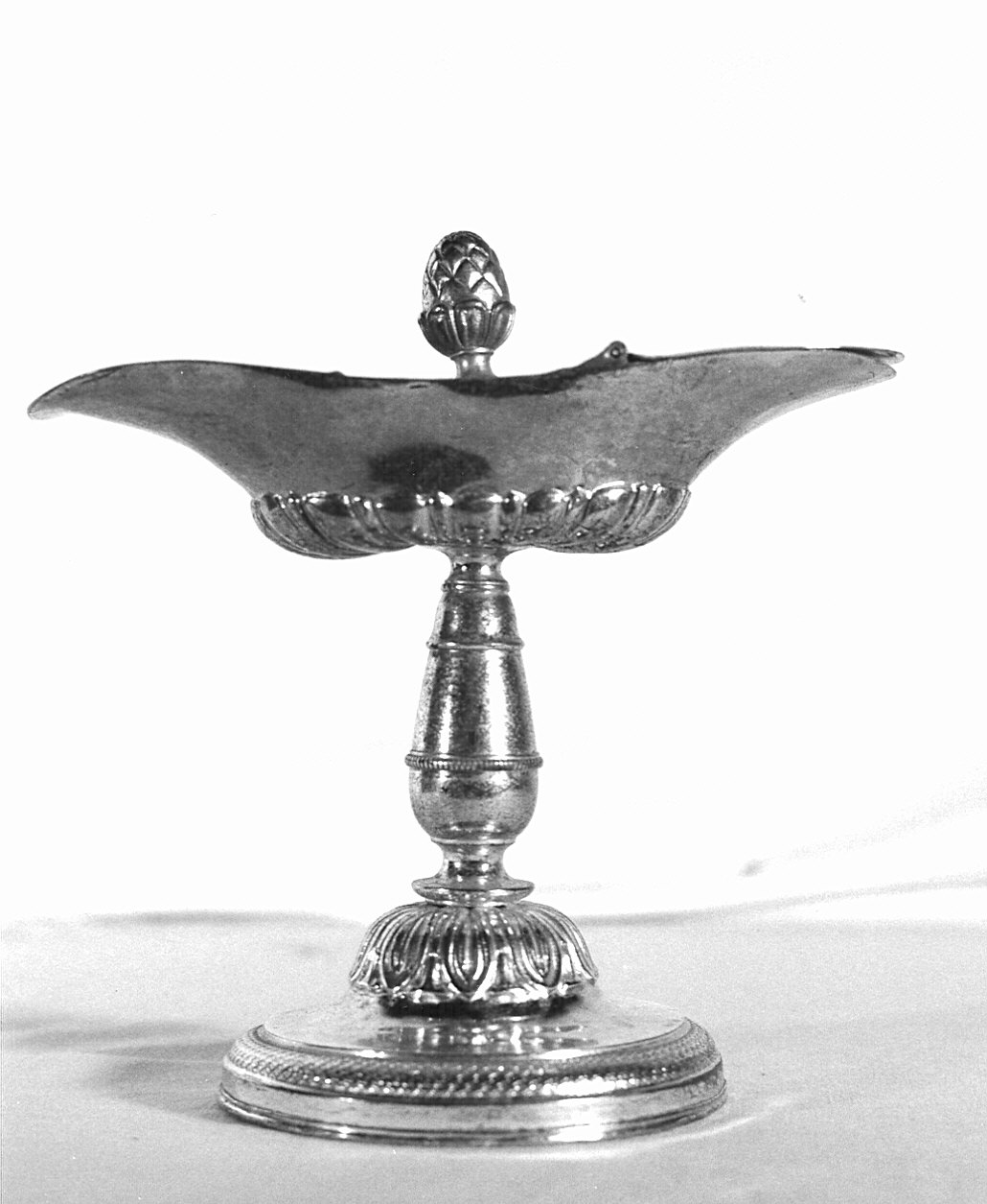 navicella portaincenso - a doppia valva - bottega Italia settentrionale (fine/inizio secc. XIX/ XX)