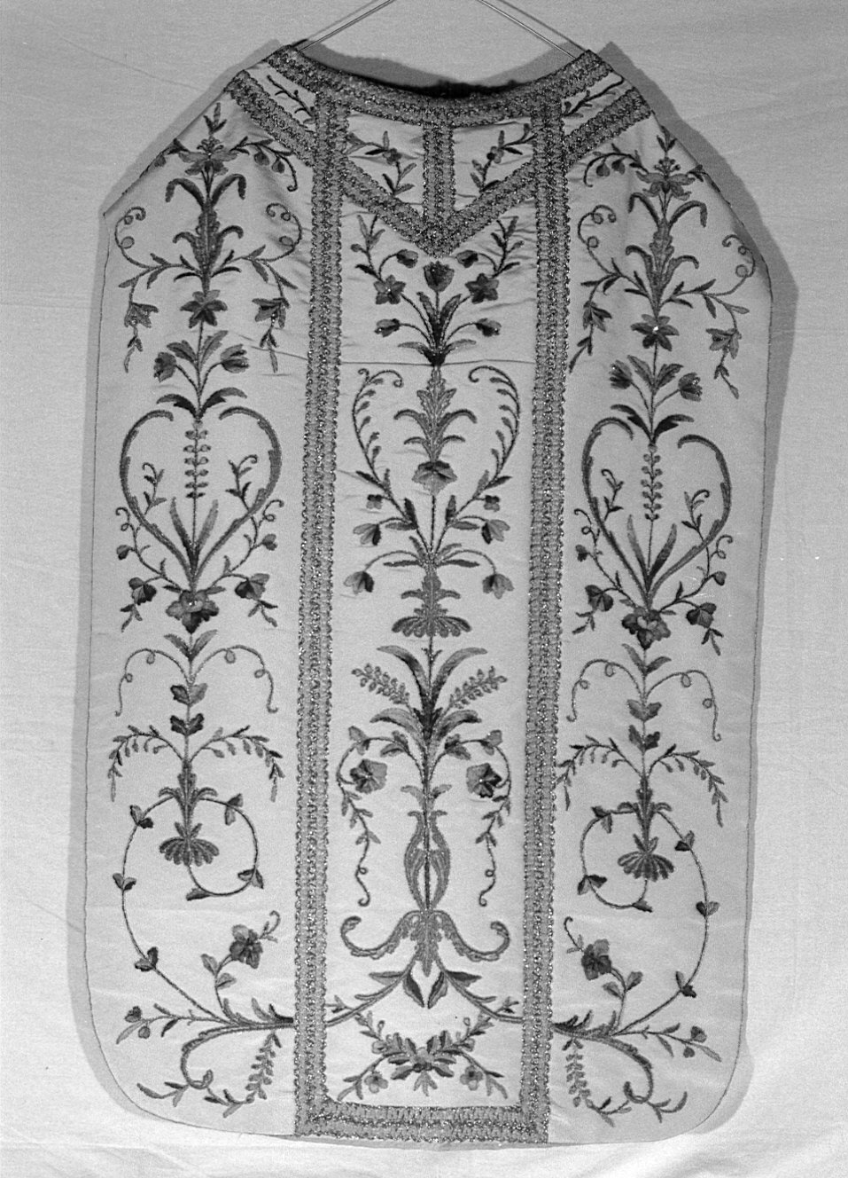 paramento liturgico, insieme - manifattura Italia settentrionale (fine/inizio secc. XIX/ XX)
