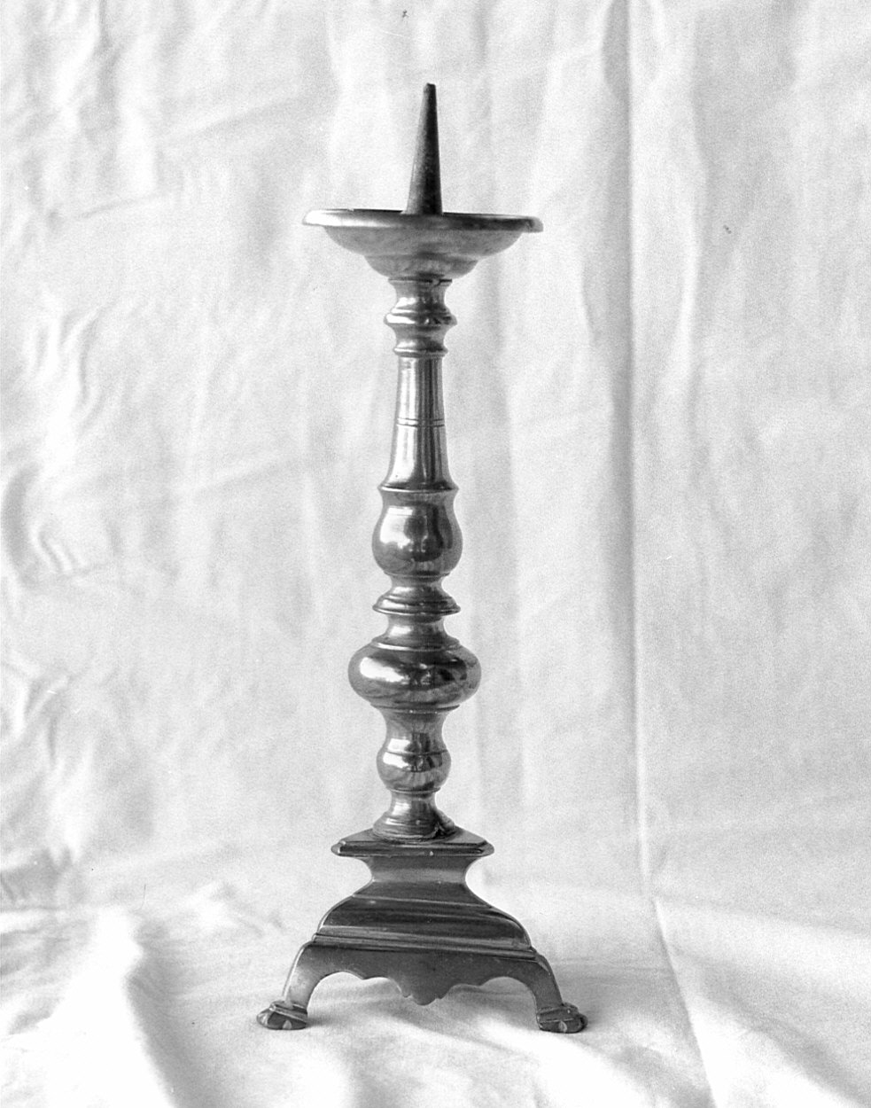 candeliere, serie - bottega lombarda (sec. XIX)