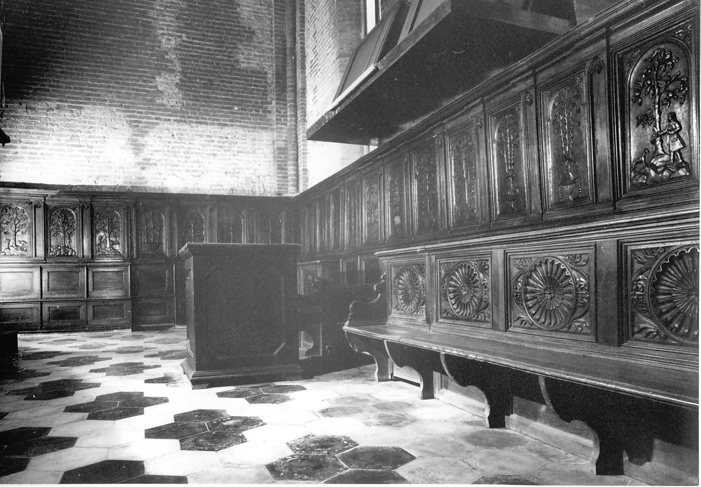 stalli del coro, serie - bottega italiana (sec. XVIII)