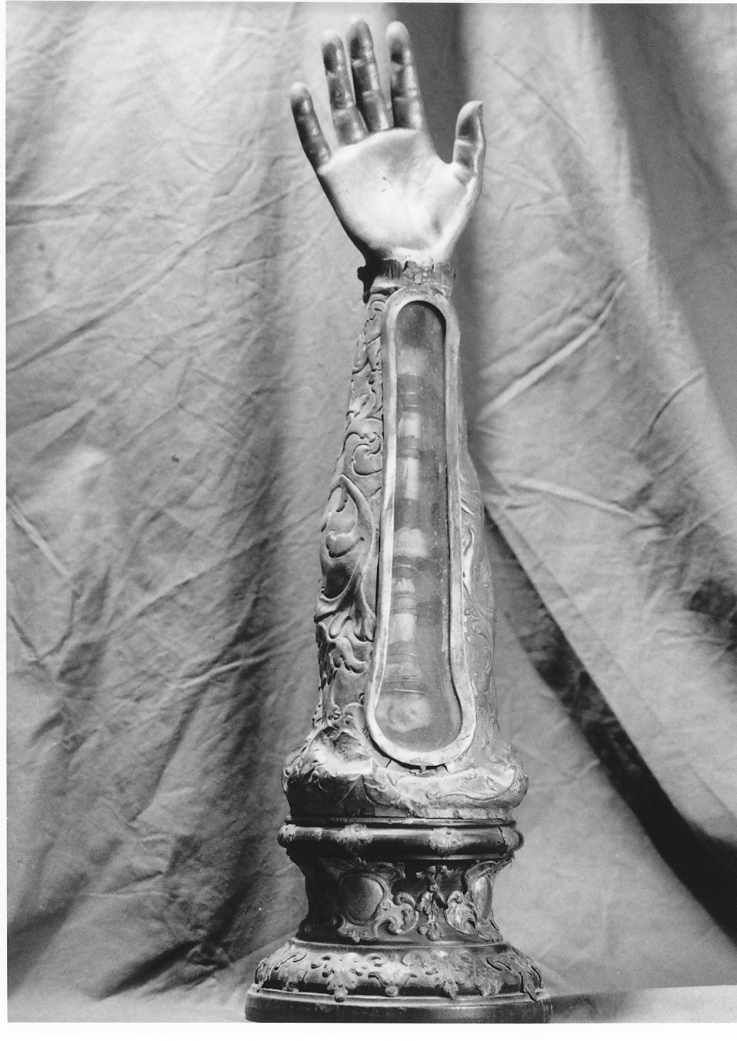 reliquiario antropomorfo - a braccio, opera isolata - bottega italiana (inizio sec. XVIII)