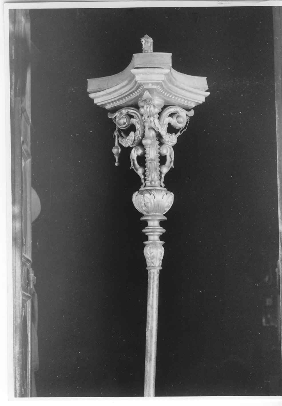 candelabro portatile, coppia - bottega italiana (sec. XIX)
