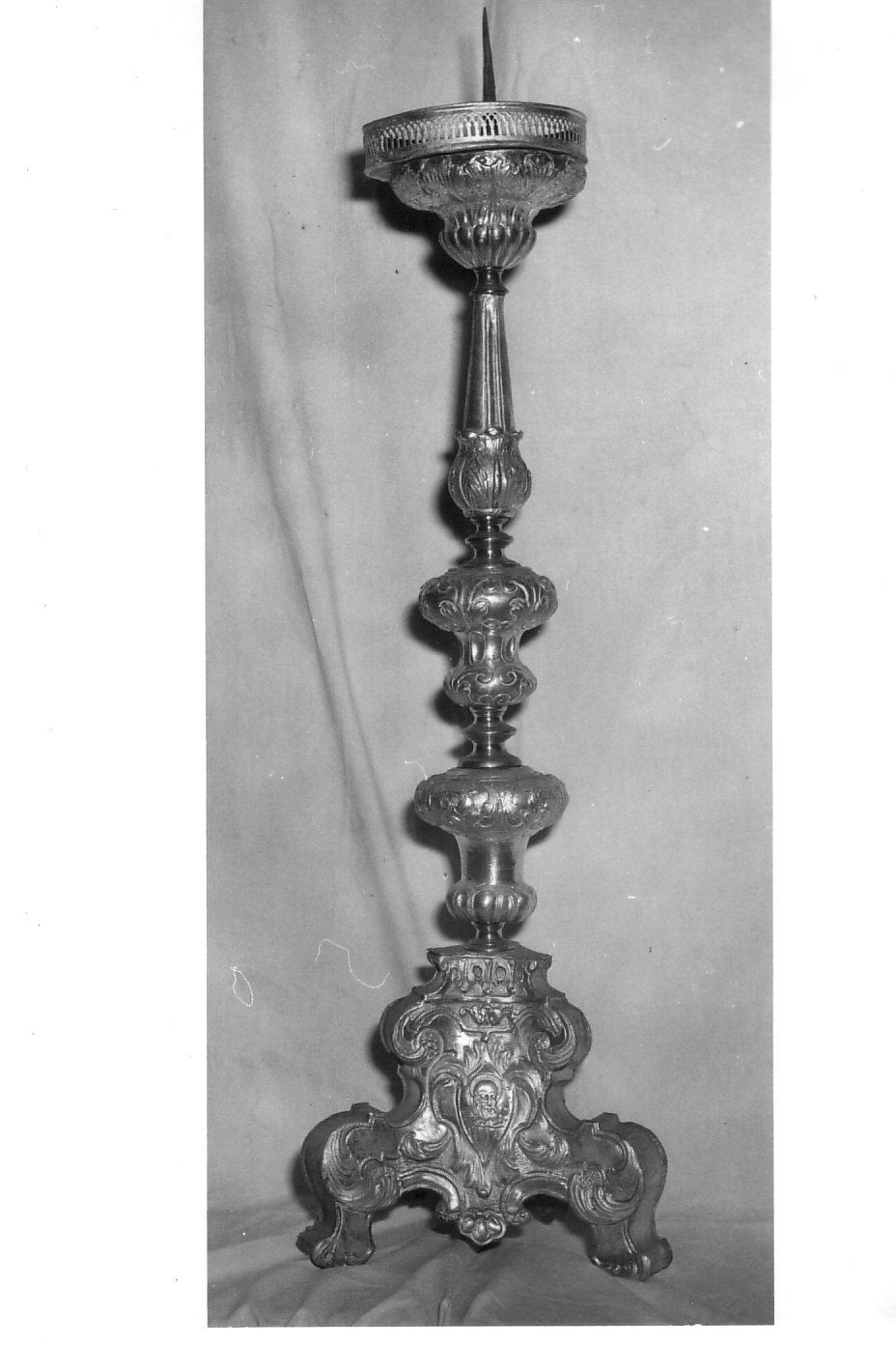 candeliere, serie - bottega lombarda (sec. XVIII)