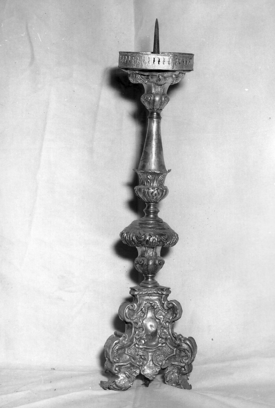 candeliere, serie - bottega lombarda (sec. XVIII)