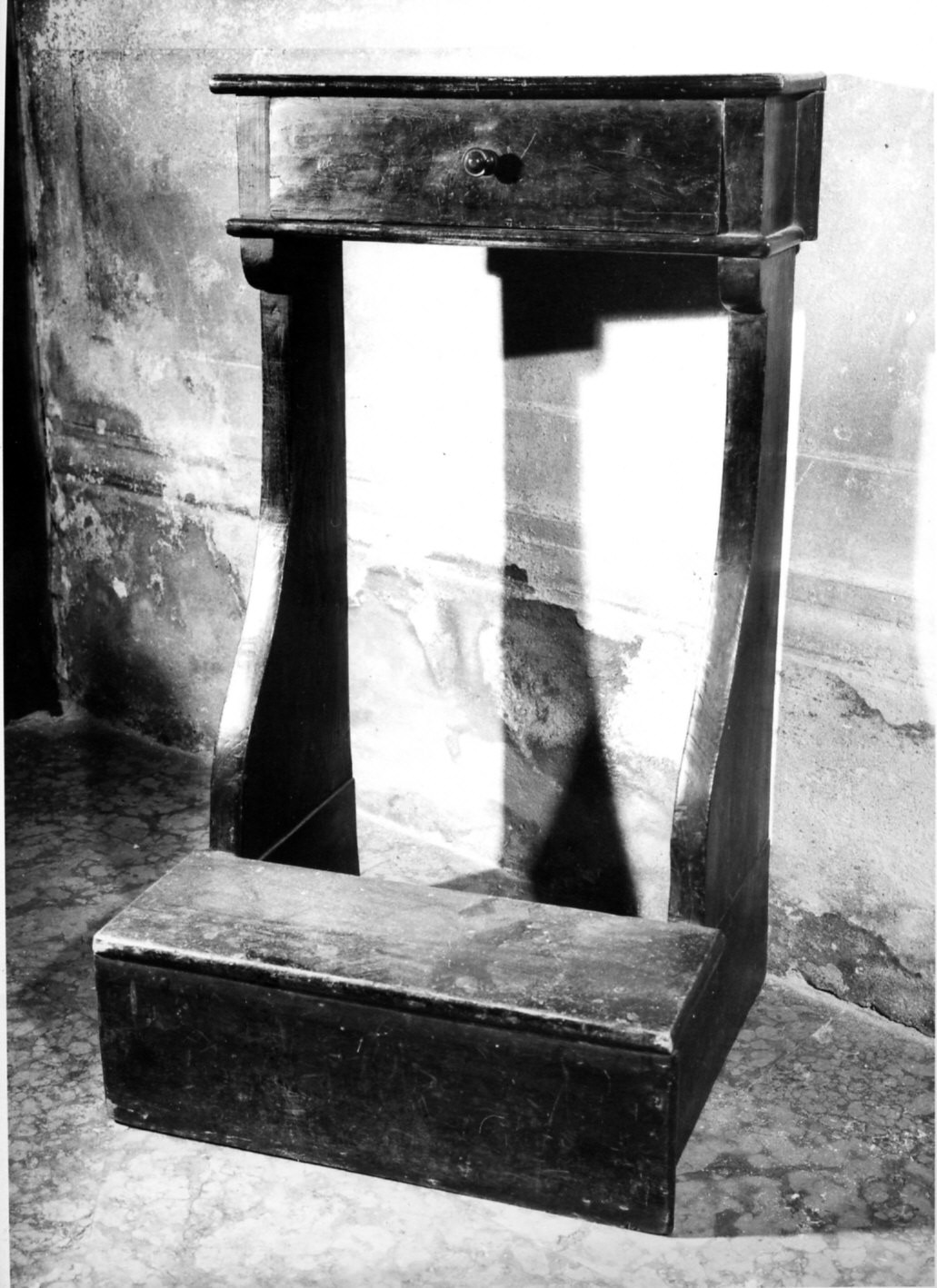 inginocchiatoio, opera isolata - bottega italiana (fine sec. XIX)