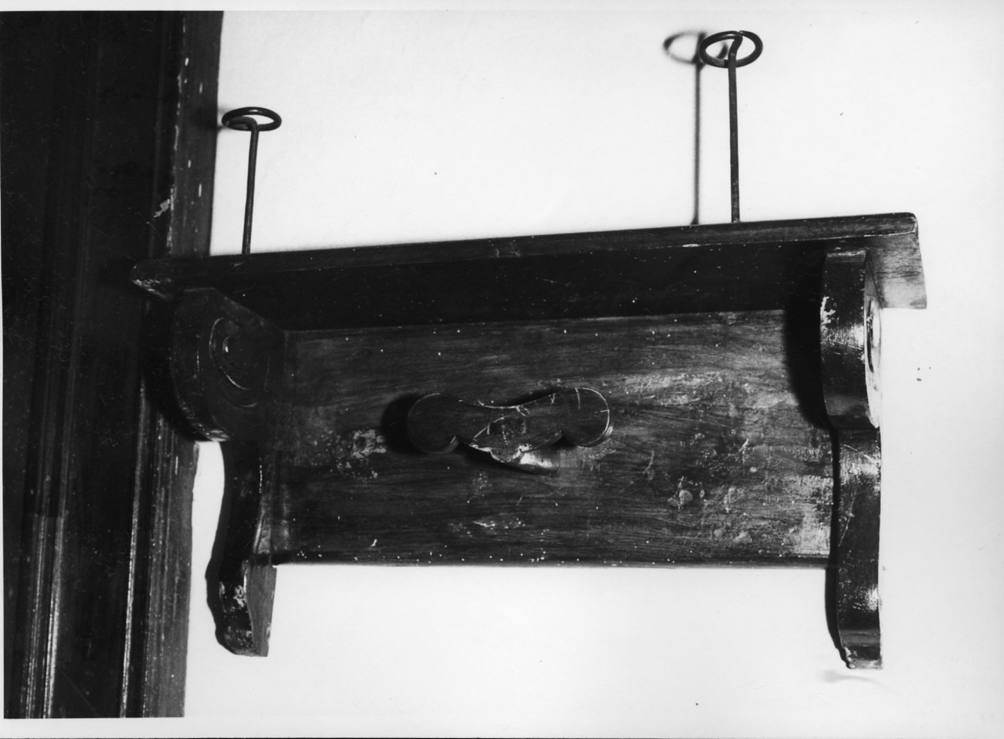 attaccapanni - a mensola, coppia - bottega italiana (sec. XIX)