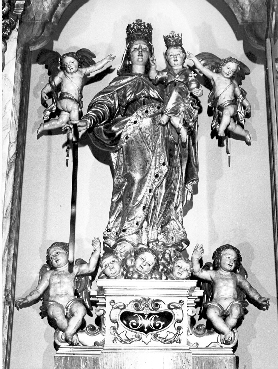 Madonna della Cintola (statua, elemento d'insieme) - ambito lombardo (seconda metà sec. XVII)
