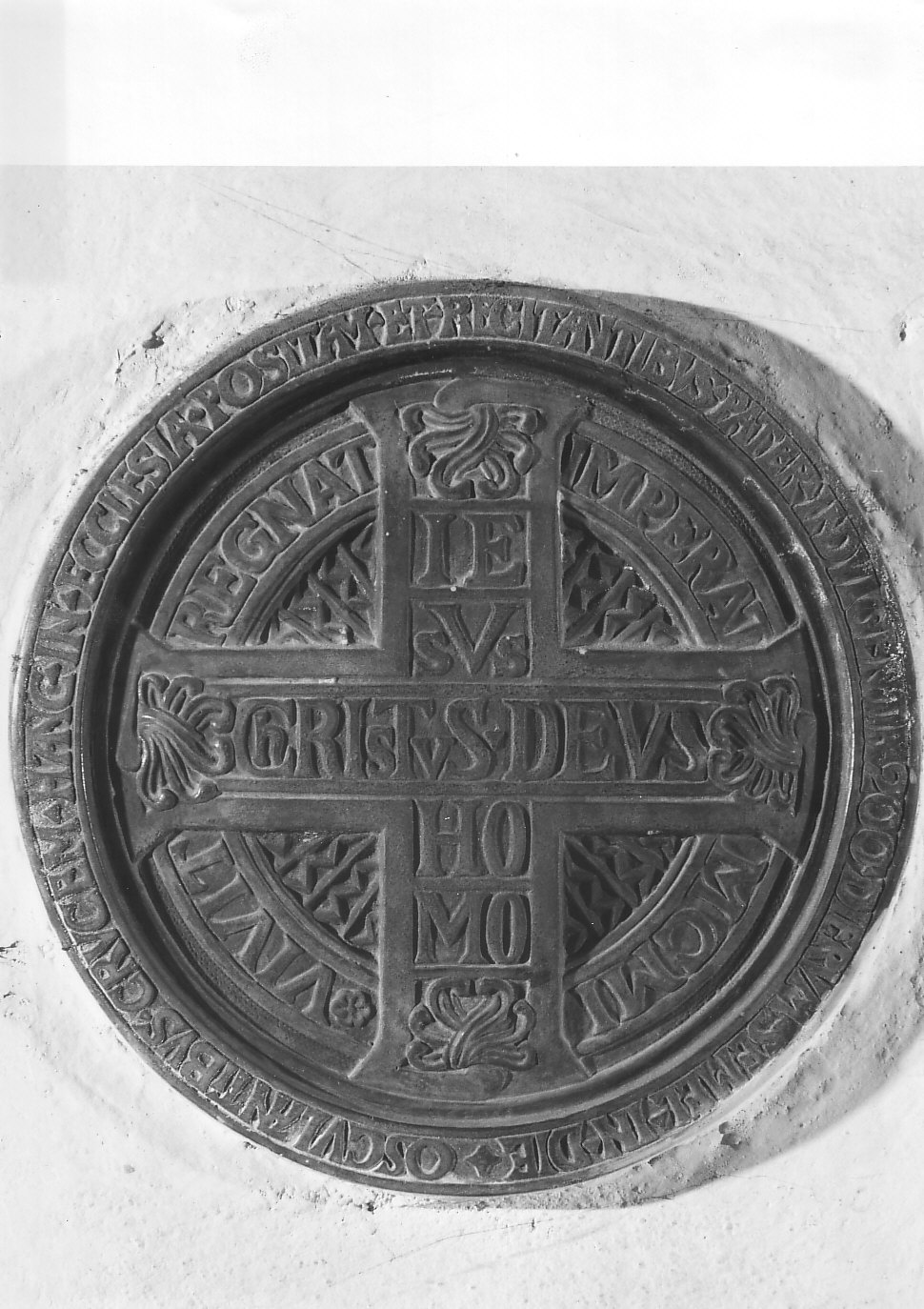 medaglione ornamentale, opera isolata - bottega lombarda (sec. XX)