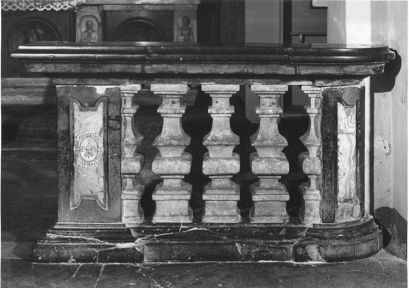 balaustrata di cappella, coppia - bottega lombarda (sec. XVIII)