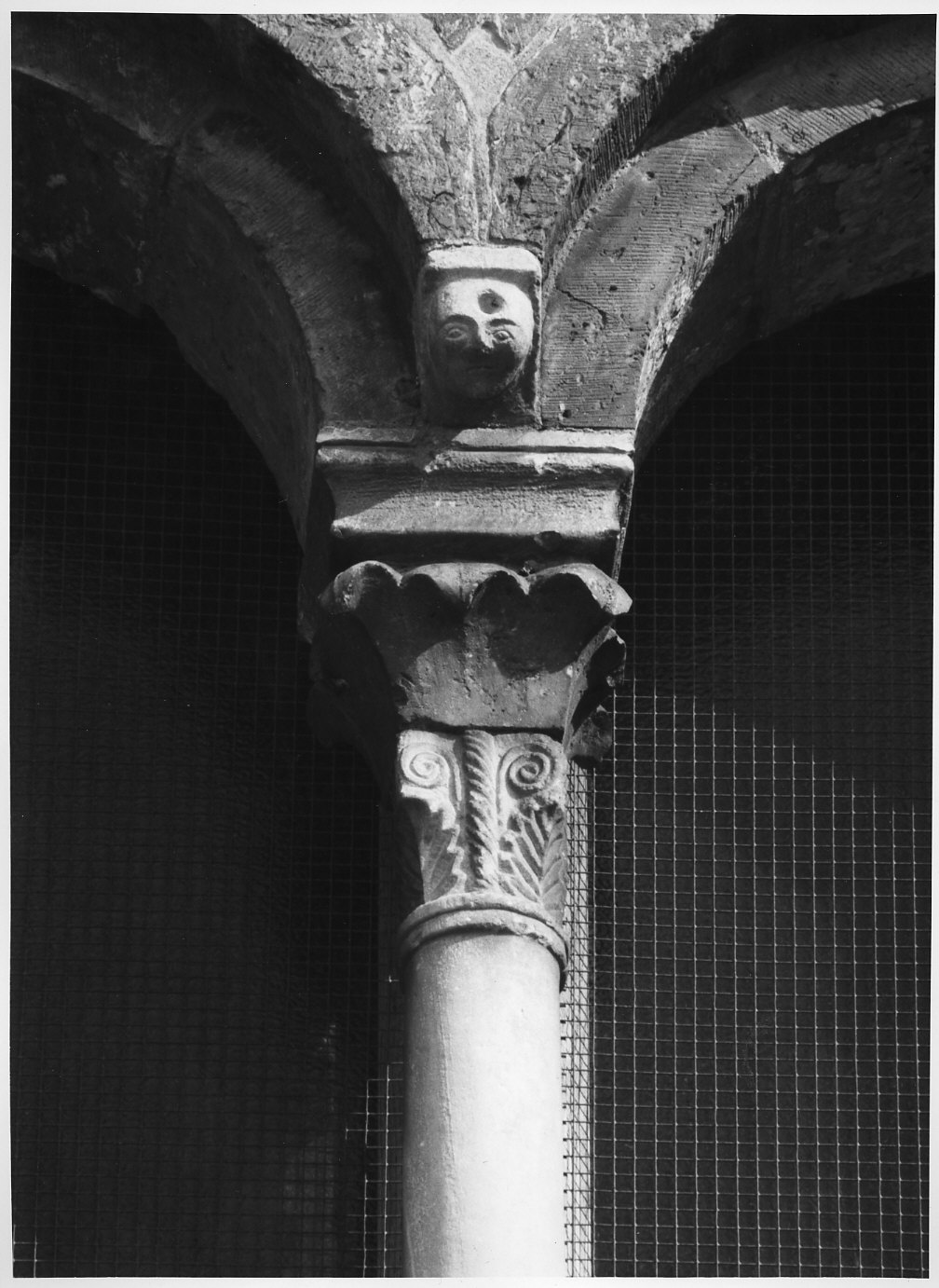 capitello, opera isolata - bottega lombarda (primo quarto sec. XII, sec. XIII)