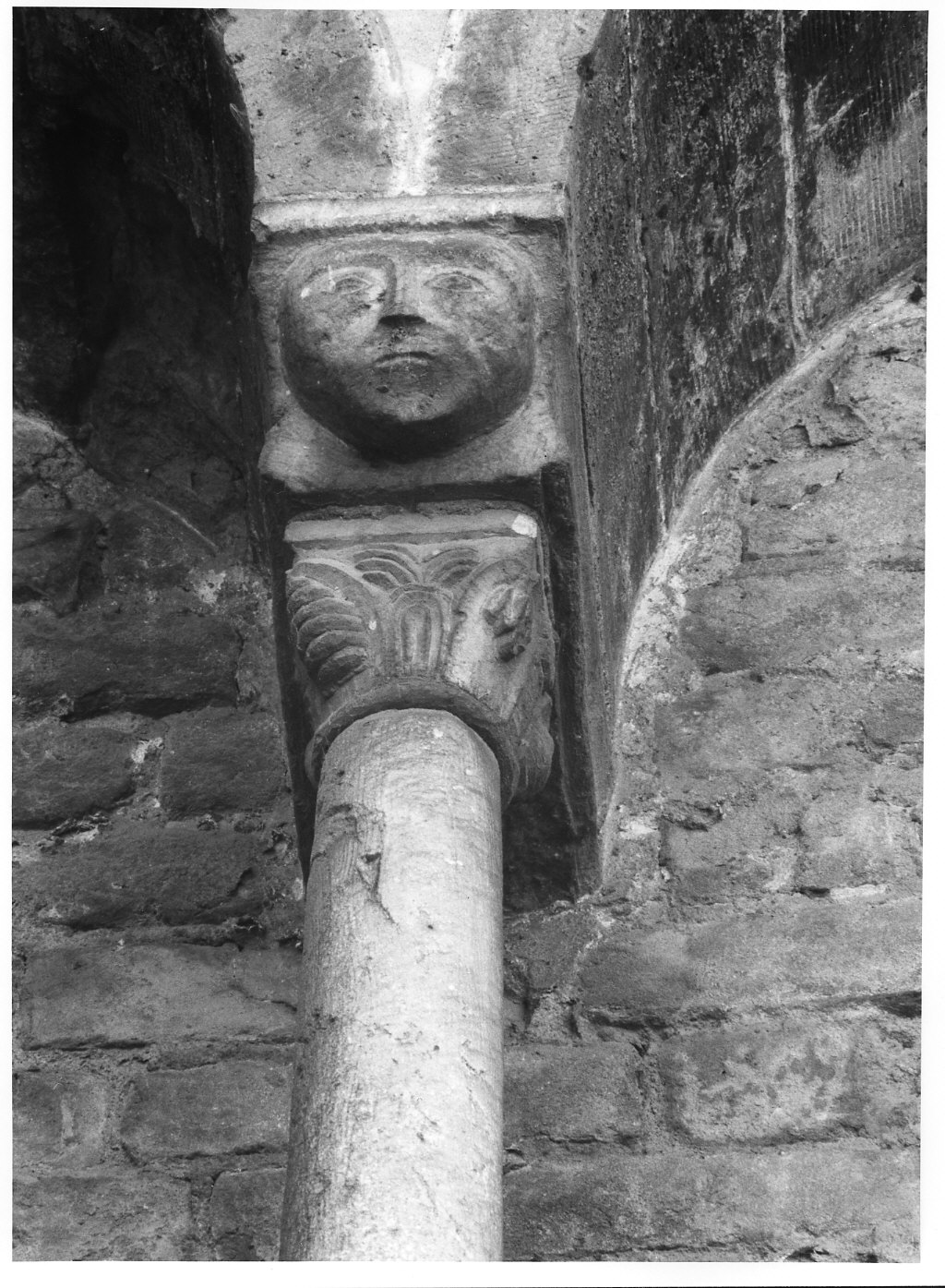 capitello, opera isolata - bottega lombarda (primo quarto sec. XIII)