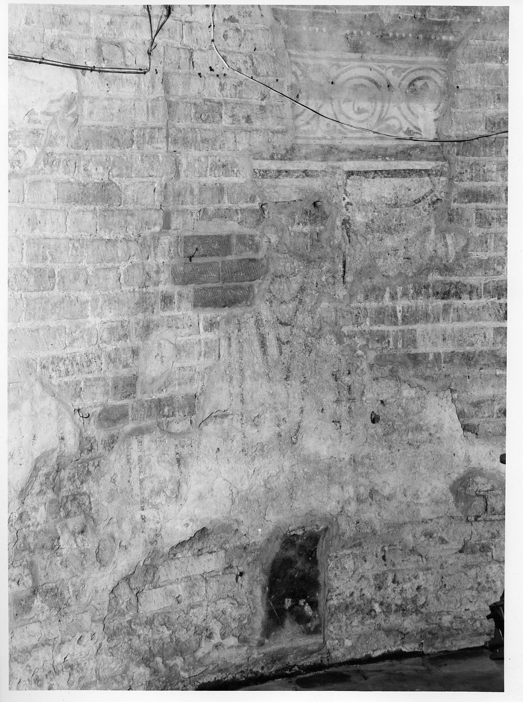 motivi decorativi (dipinto murale, frammento) - ambito lombardo (prima metà sec. XIII)