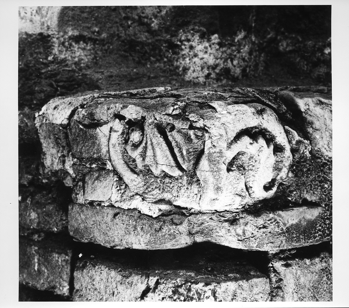 pulvino, frammento - bottega lombarda (sec. XII)