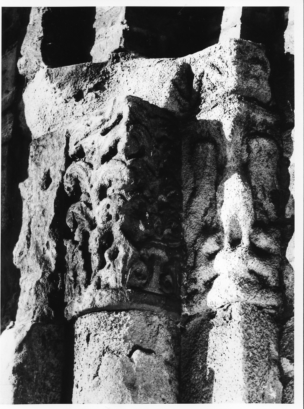 capitello, opera isolata - bottega lombarda (sec. XII)