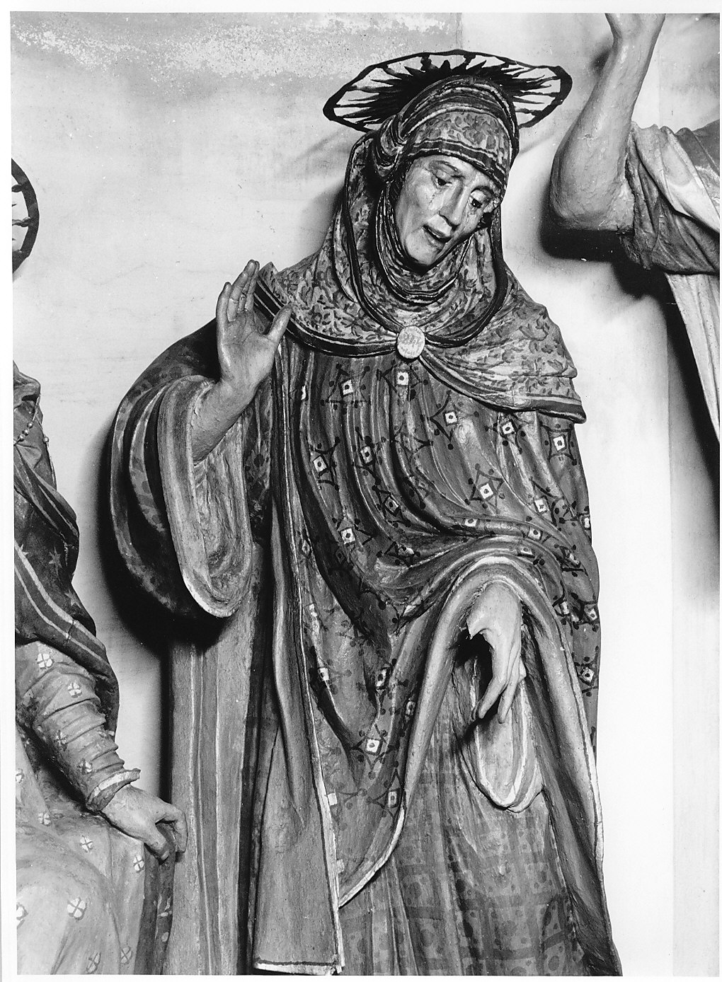 pia donna (statua, elemento d'insieme) - bottega pavese (sec. XVI)